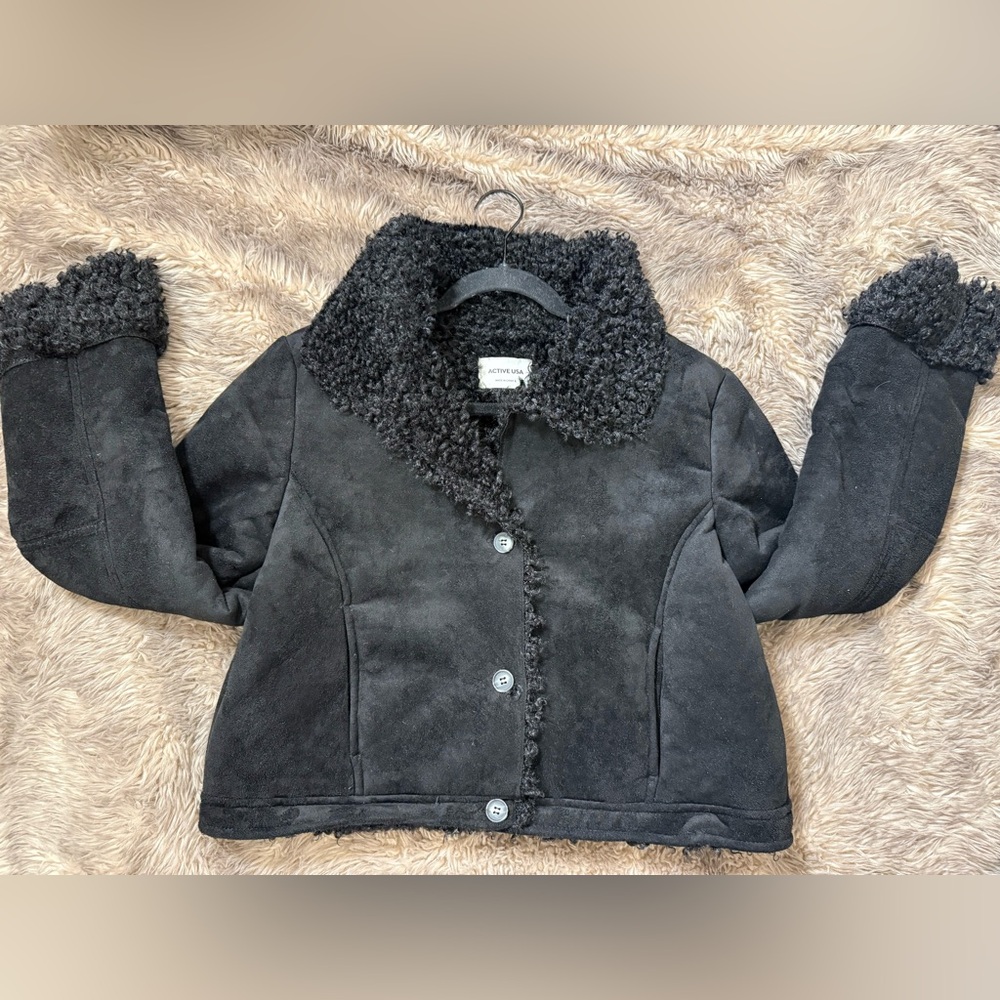 Cozy Black Teddy-Trim Jacket - Picture 7 of 14